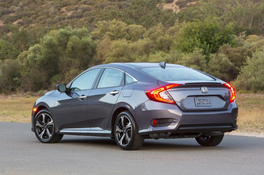  Honda Civic Touring Sedan (FC1) 2015 года  (NA) (фото 30 из 40)